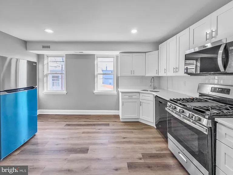 302 Jones Ave #1B — Photo 4