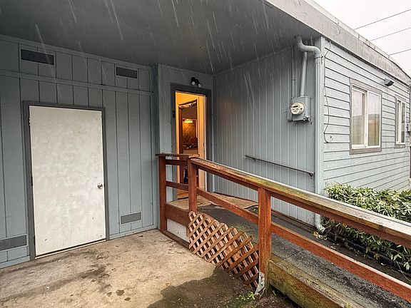 Ramp to side entrance