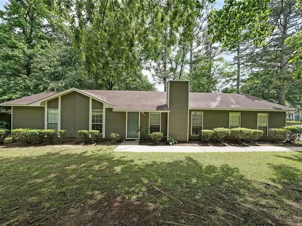 5807 Christopher Ln, Lithonia, GA 30058