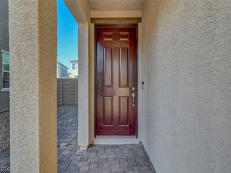 8454 Vacarez Dr — Photo 4