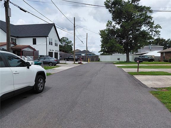 5th image of 4312 Barnard St