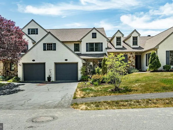 523 Kennelwoods Dr, Elverson, PA 19520