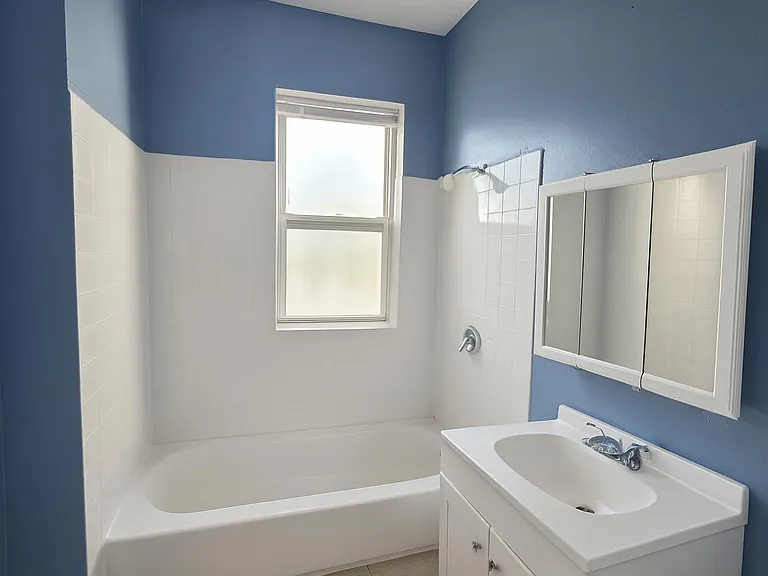 1215 S Homan Ave #3F — Photo 7