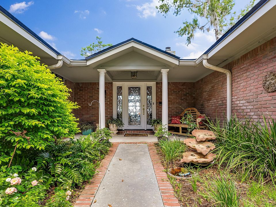1st image of 106 Cypress Lndg