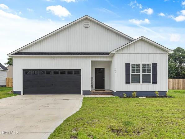 305 E Theriault Court, Jacksonville, NC 28540