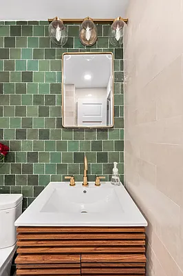 Sold by Compass | media 18