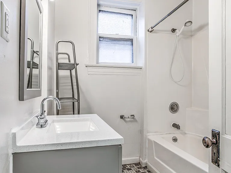 1722 Waverly Pl — Photo 45