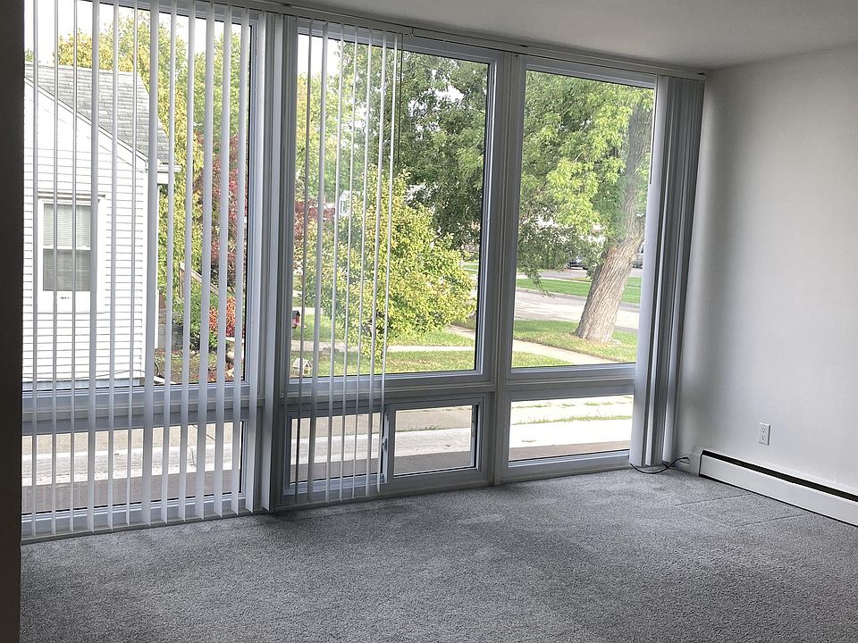 1st image of 24801 Jefferson Ave APT 21
