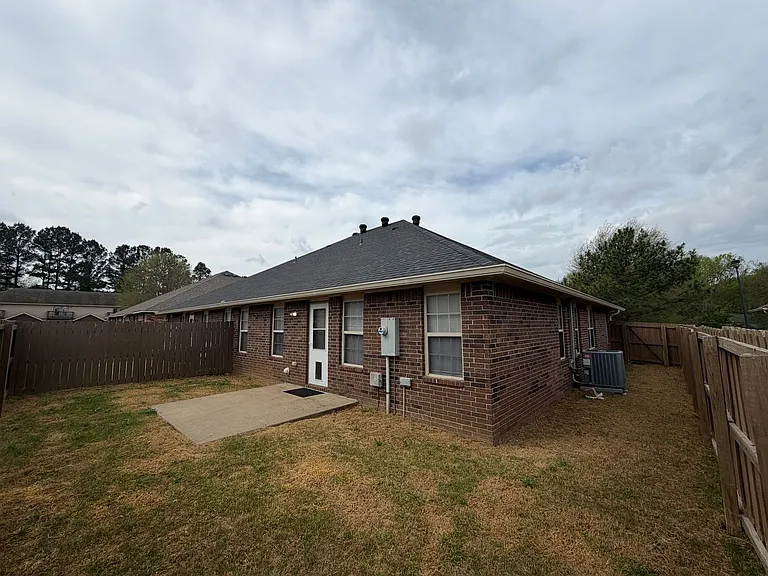 1584 N Willowbrook Dr — Photo 22