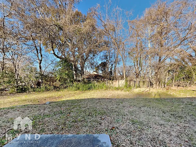 759 Olympic St — Photo 16