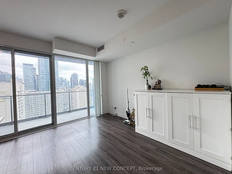 20 Edward St #2221 — Photo 10