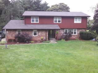 120 Holly Dr, Mcmurray, PA