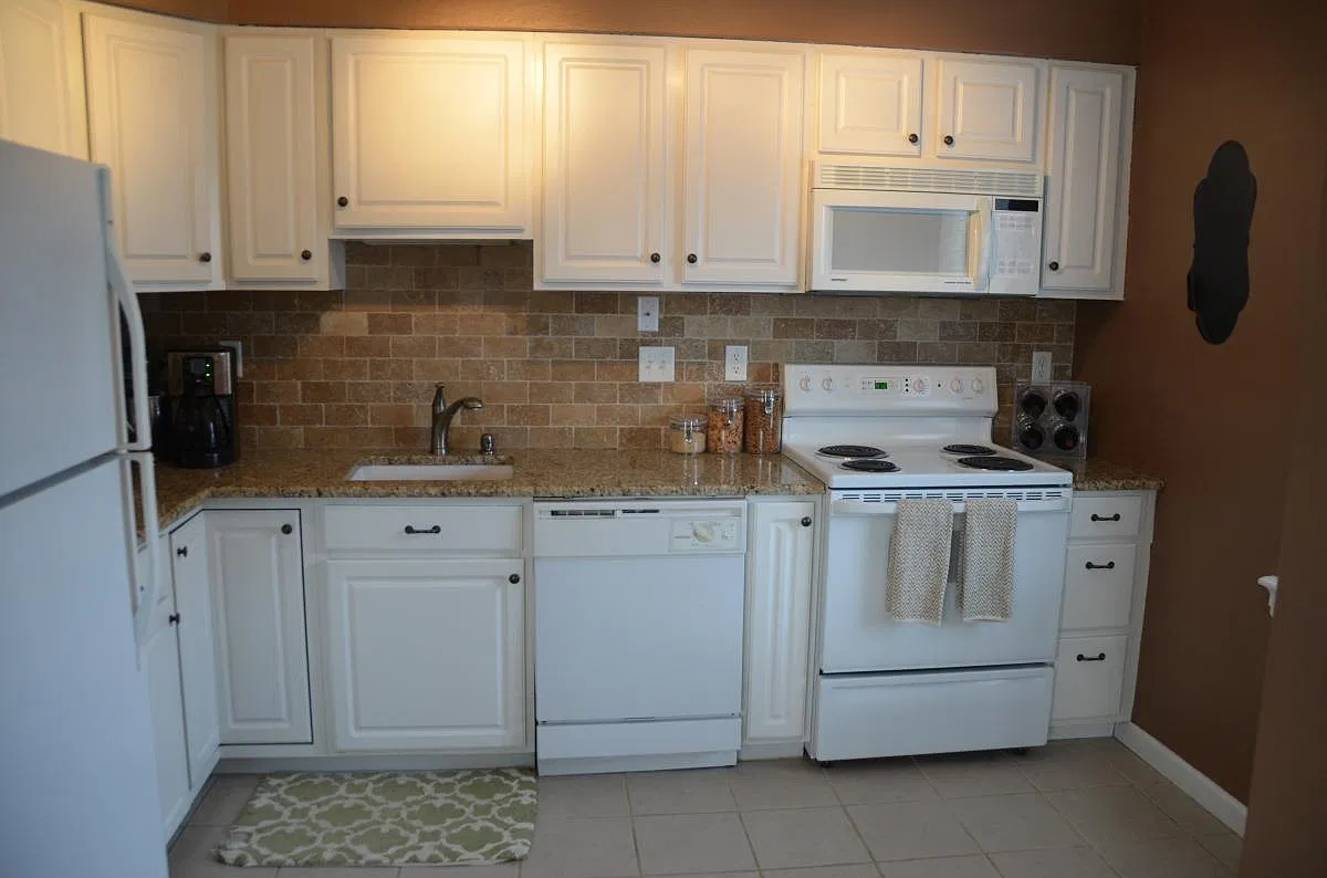 2311 Hill Avenue — Photo 2