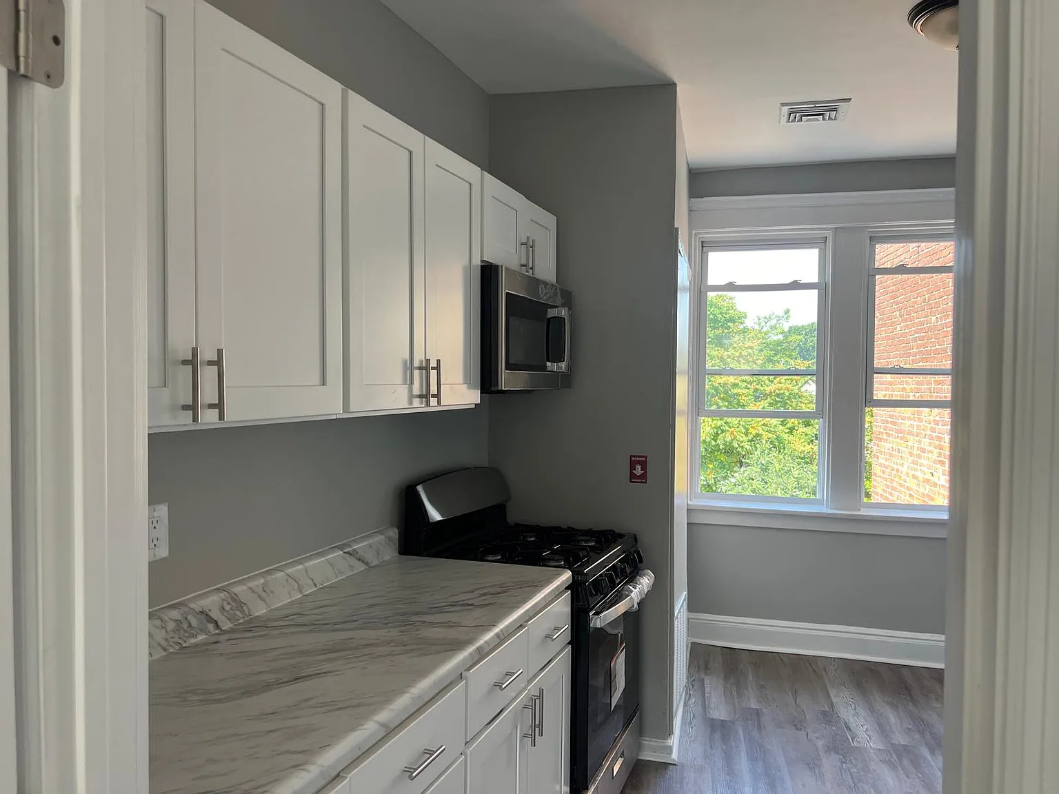 171 Parker Ave — Photo 2