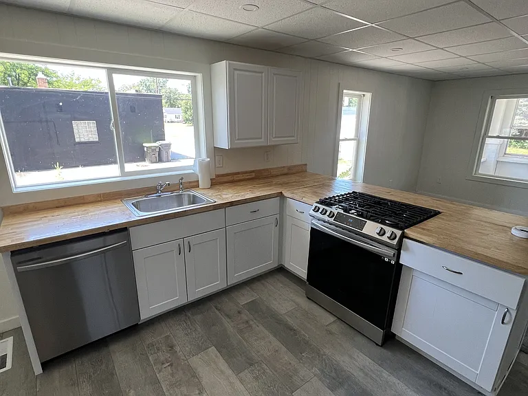 1112 Haley St #1 — Photo 6