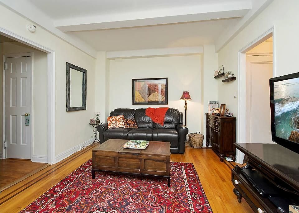1st image of 142 E 49th St APT 5C