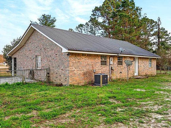 3rd image of 57 Alan Rd