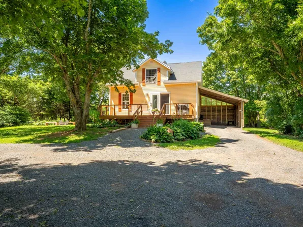 1242 New Glasgow Rd, Charlotte Parish, PE C1E 0T1
