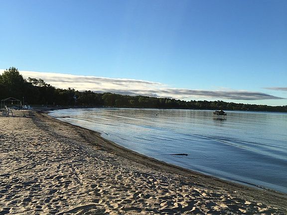 5th image of 369 Tiny Beaches Rd S