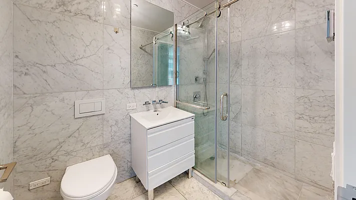 Rented by Bond New York | media 18