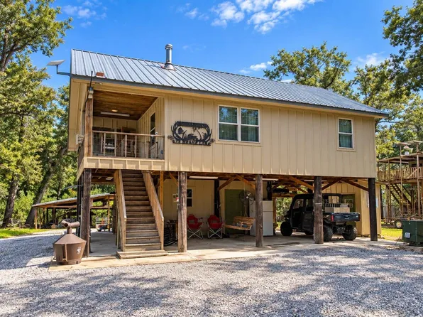 619 Grand Lake Rd, Marksville, LA 71351