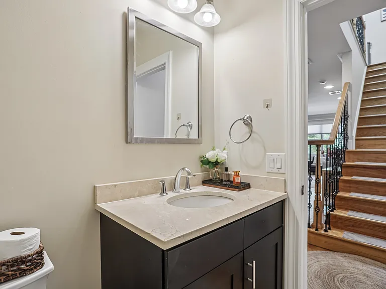 174 Fort Lee Rd #B — Photo 9