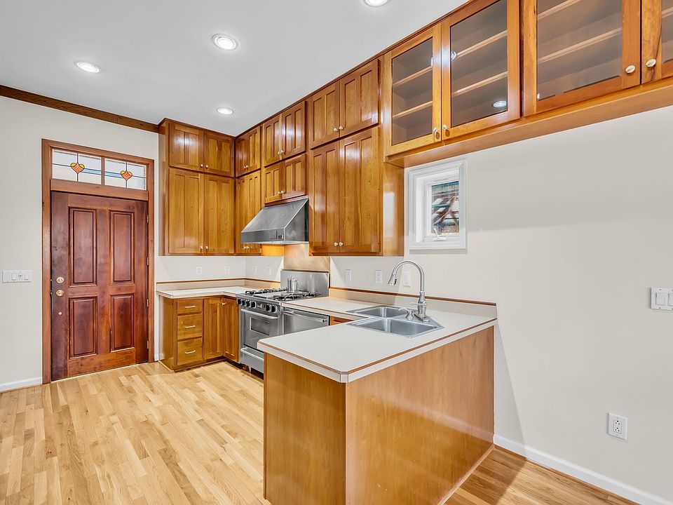 16th image of this home