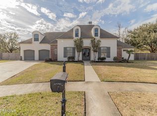 112 Summertyme Dr, Youngsville, LA 70592