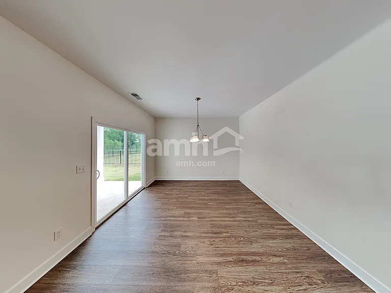 4308 Longfellow Dr — Photo 7
