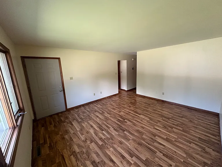 2815-17 May St #2815 — Photo 4