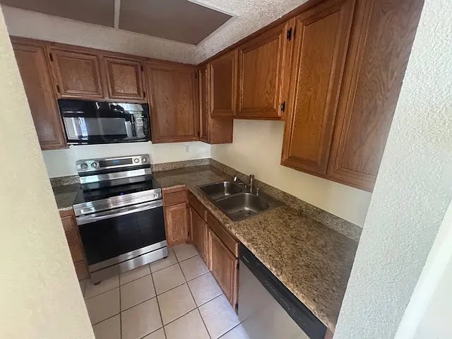 1893 Hopper Way — Photo 7
