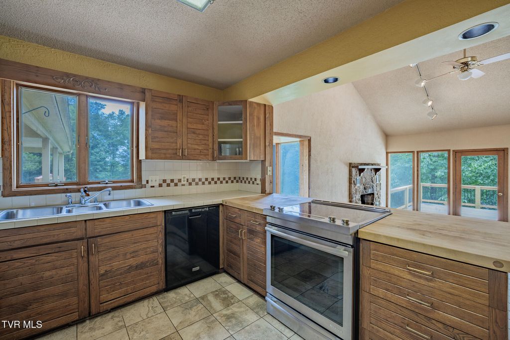 562 Gammon Rd, Kingsport, TN - View 6