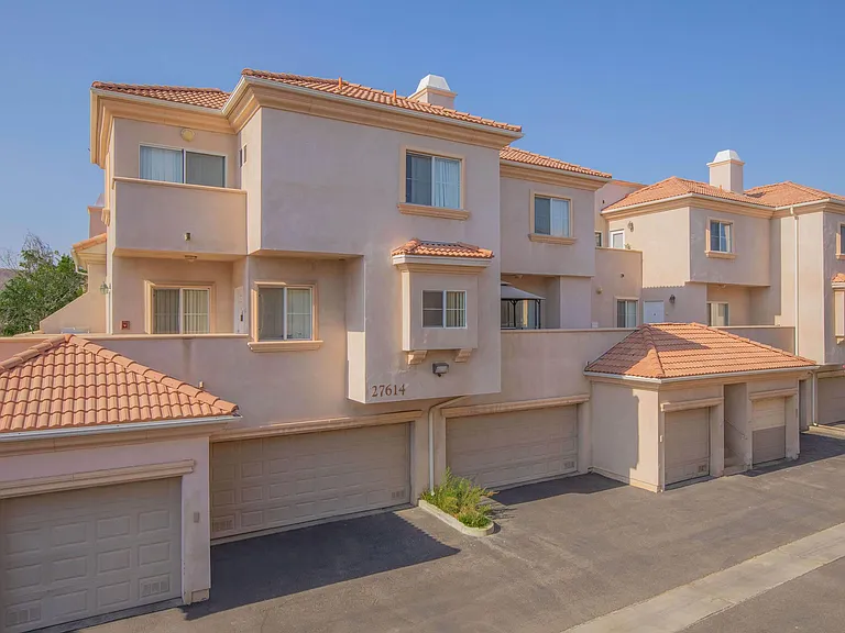 Colony Townhomes — Photo 44