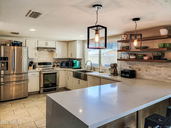 10228 N 37TH Avenue, Phoenix, AZ 85051