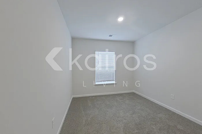 2129 Banyon Cir — Photo 12