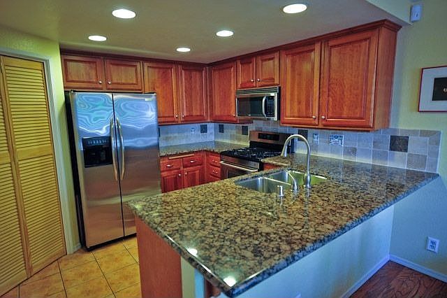 1st image of 20 Abbey Ln