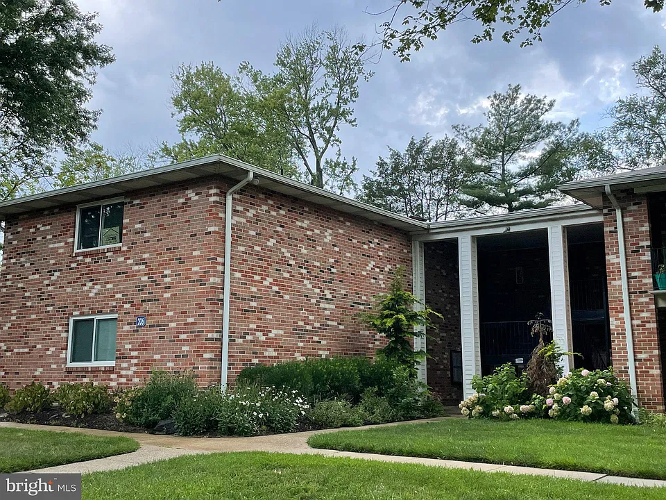 206 Victor Pkwy #H-206H