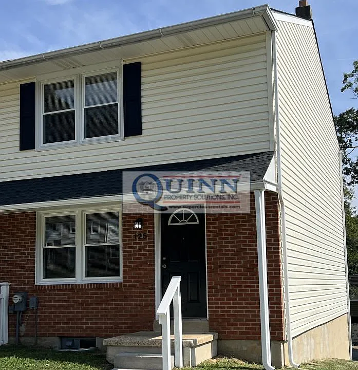 125 E Village Rd
