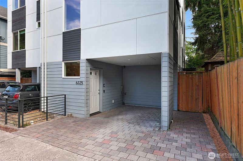 3rd image of 6325 34th Avenue SW #C