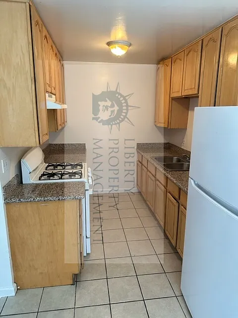 2 bed, 900 sqft, $1,495 — Photo 2