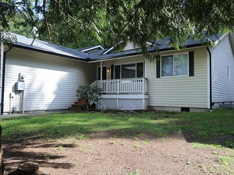 6910 E Crestwood Ct — Photo 1