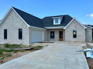 222 Lizzy Ln, Brandon, MS 39047