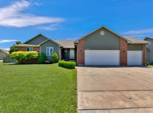 2642 N Shefford Ct, Wichita, KS 67205