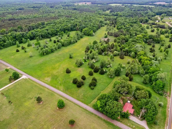 5 Carroll Rd, Michie, TN 38357