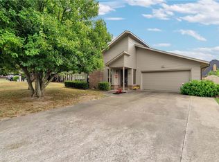 301 W Edmondson Ave, Springdale, AR 72764