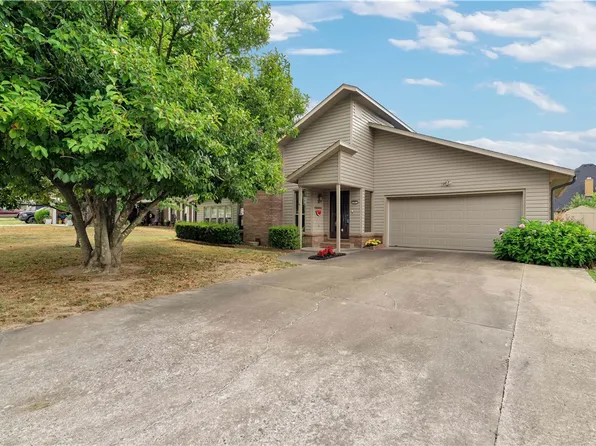301 W Edmondson Ave, Springdale, AR 72764