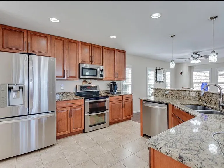 11963 Bolton Dr — Photo 15