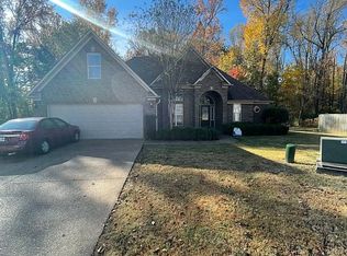 63 Edgewater Cv, Jackson, TN 38305