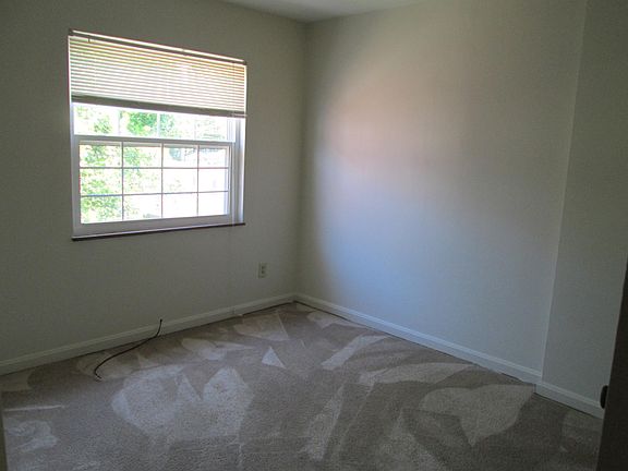 4th image of 310 Mayfair Blvd