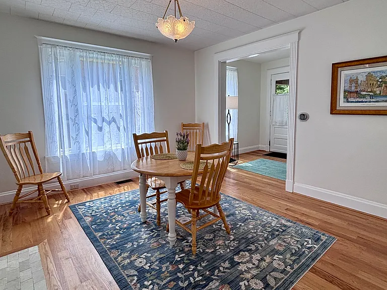 422 Altamont Rd — Photo 7